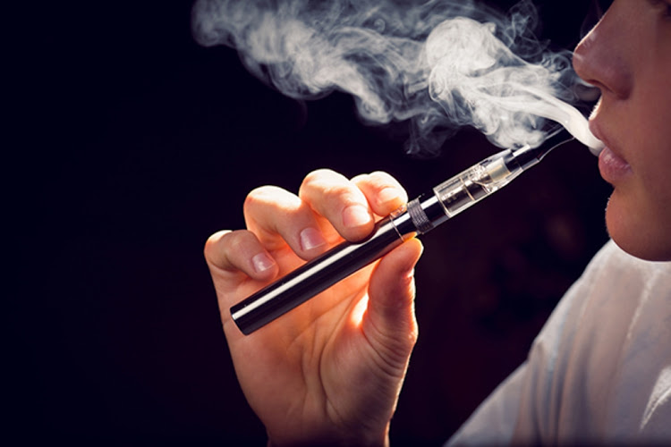 Which is better: Vaping or Smoking?